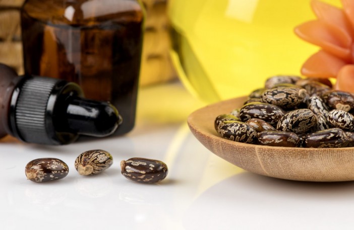 L'huile de ricin pour avoir des beaux sourcils