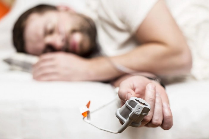 Détecter et prévenir les troubles du sommeil grâce aux appareils cardiologiques